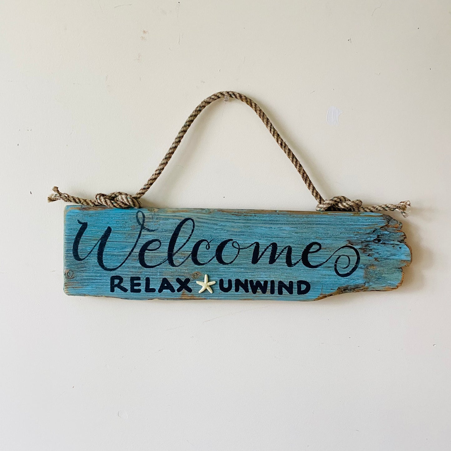 Custom Outdoor Driftwood Sign - Personalized Wooden House Sign with Rope Hanger - Summer Cottage Sign