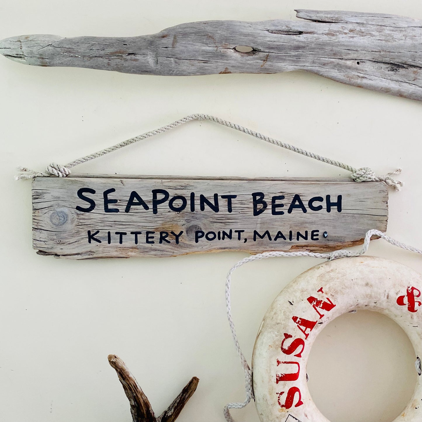 Custom Outdoor Driftwood Sign - Personalized Wooden House Sign with Rope Hanger - Summer Cottage Sign